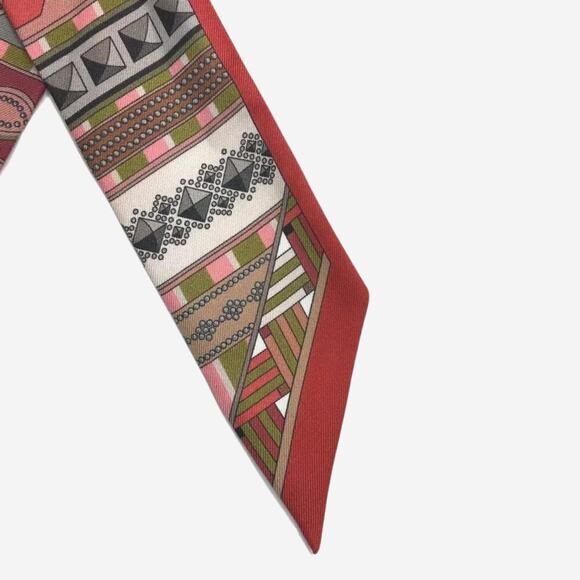 Hermes Colliers de Chiens Multicolor Silk Twilly - Picture 5 of 7